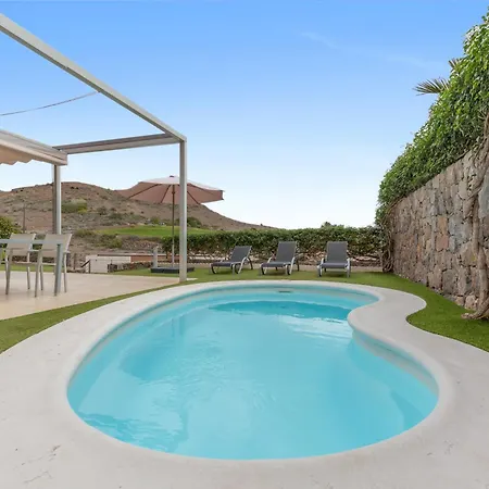 Sunset Oasis Villa *